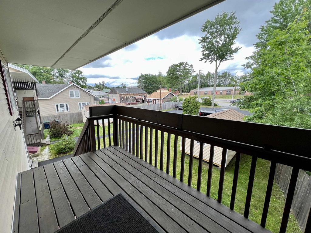 1011 Laconia - Photo 17