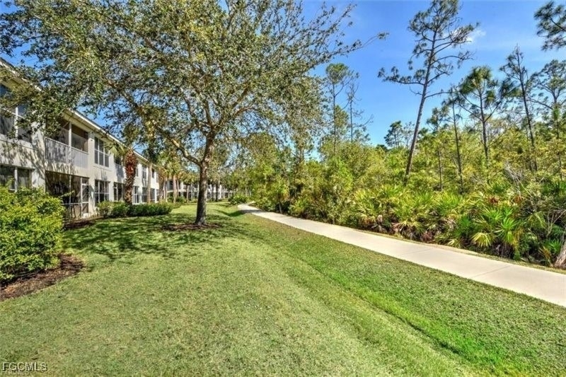 9639 Hemingway Lane - Photo 3