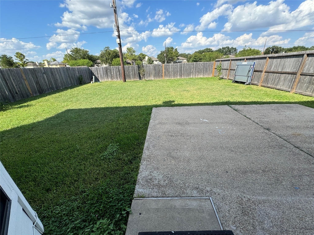 9347 Eaglewood Spring Drive - Photo 7