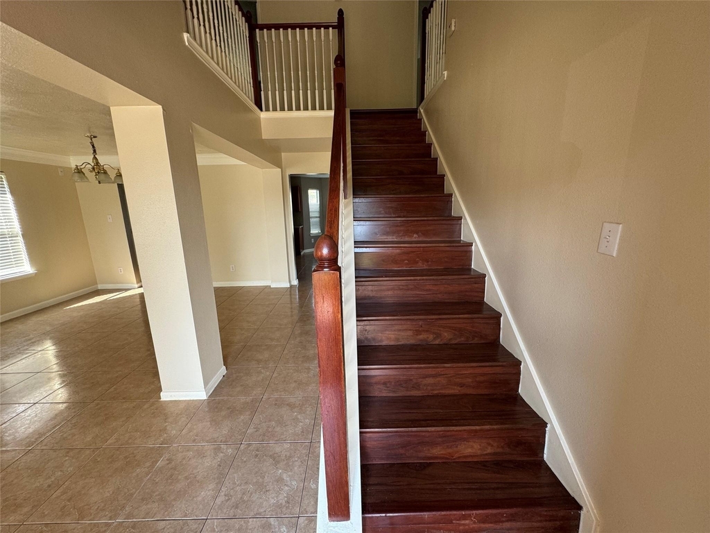 9347 Eaglewood Spring Drive - Photo 4