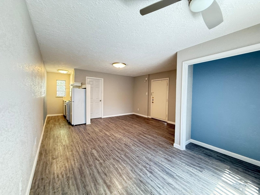 2501 Yoakum Boulevard - Photo 16