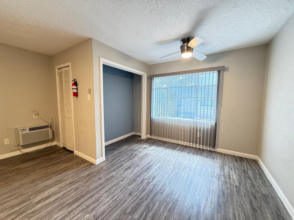 2501 Yoakum Boulevard - Photo 21