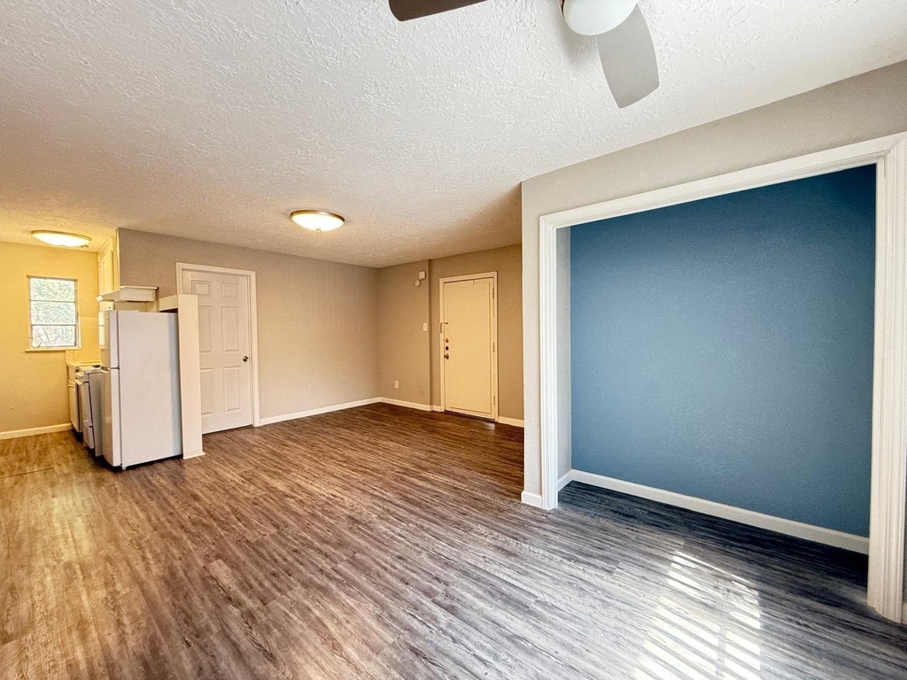 2501 Yoakum Boulevard - Photo 13