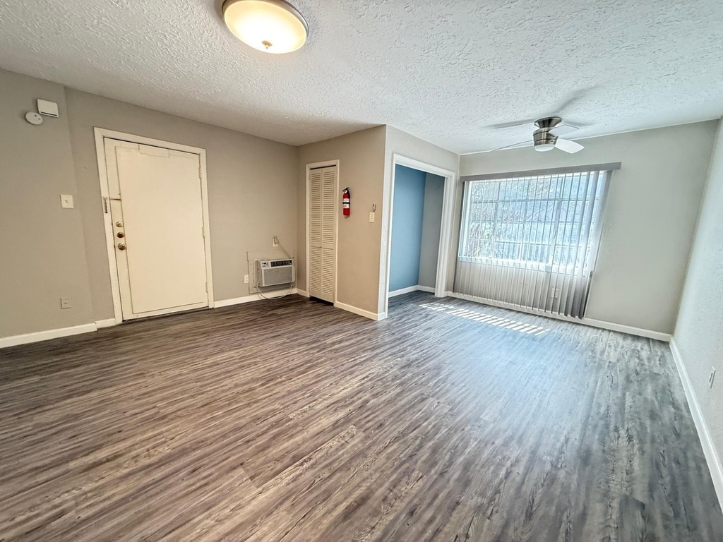 2501 Yoakum Boulevard - Photo 12