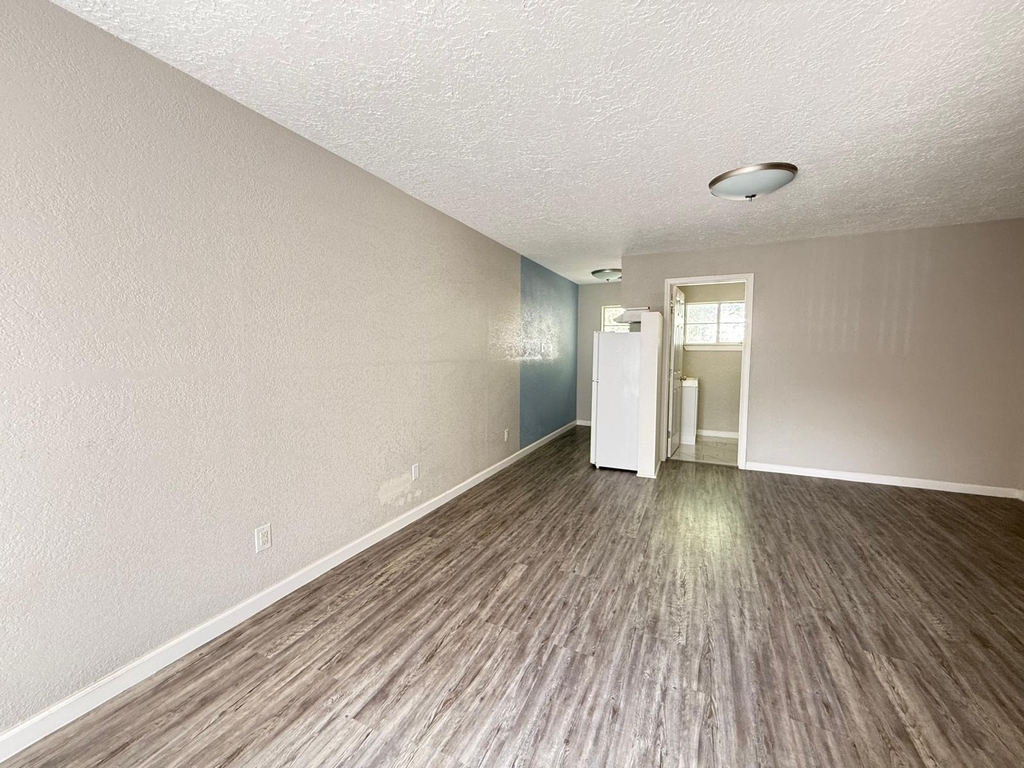 2501 Yoakum Boulevard - Photo 7