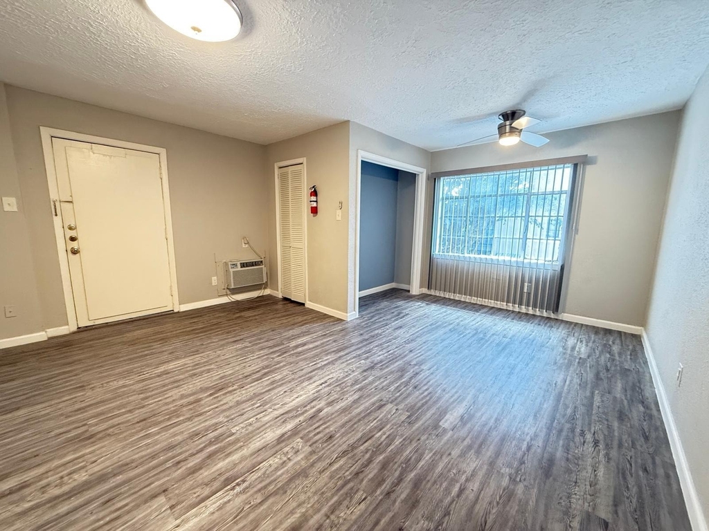 2501 Yoakum Boulevard - Photo 3