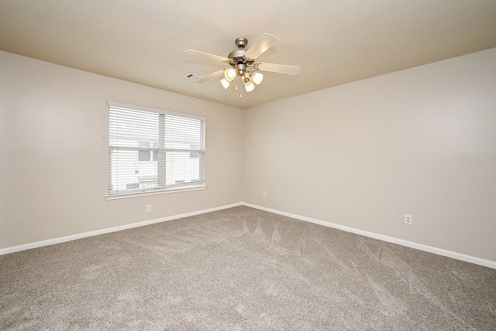 6127 Yorkglen Manor Lane - Photo 19