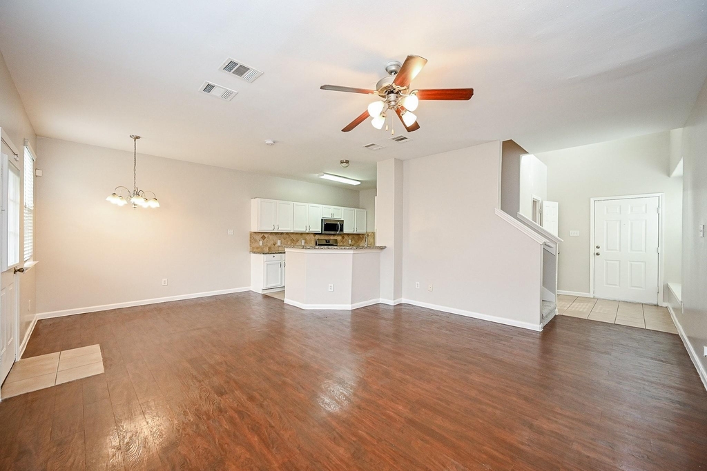 6127 Yorkglen Manor Lane - Photo 5