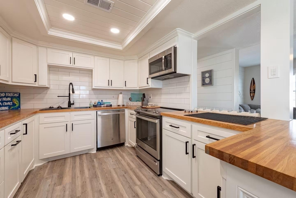1726 65th Street - Photo 3