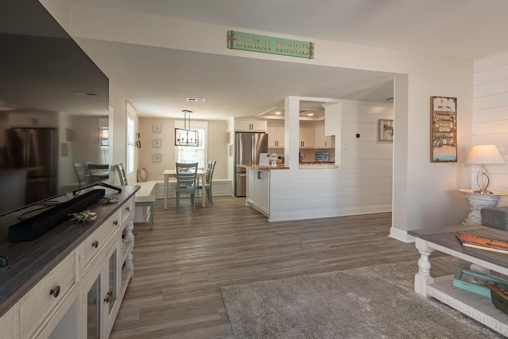 1726 65th Street - Photo 2