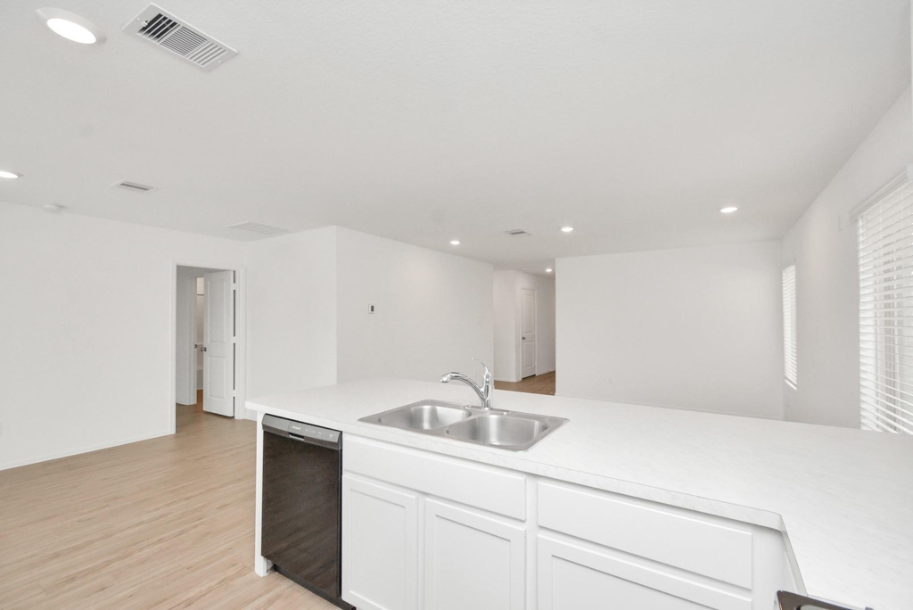 24207 Becker Hollow Lane - Photo 11