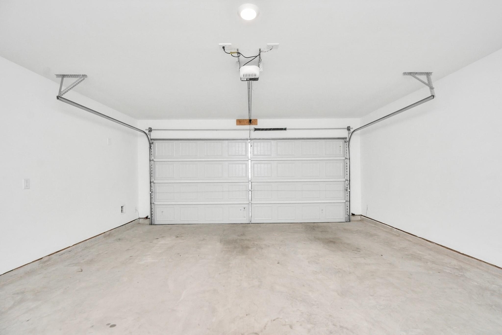 24207 Becker Hollow Lane - Photo 23