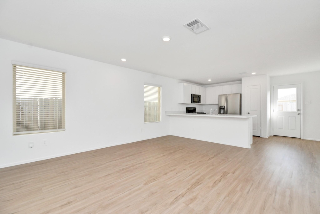 24207 Becker Hollow Lane - Photo 4