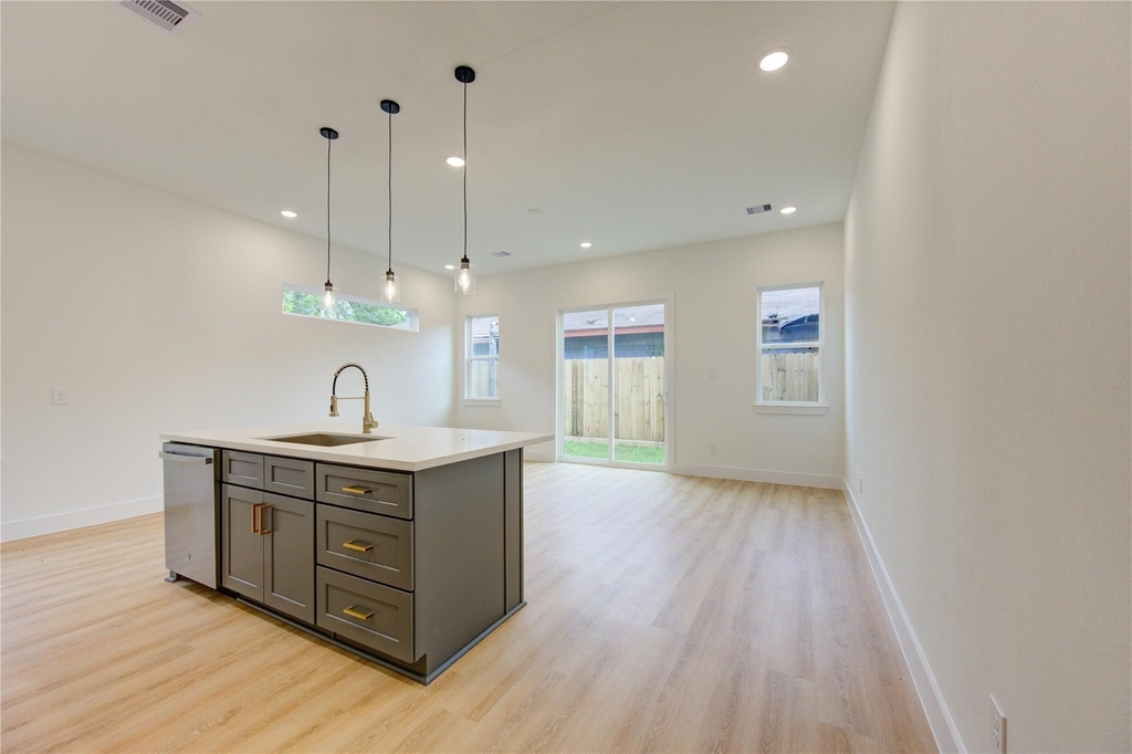 4029 Knoxville Street - Photo 4