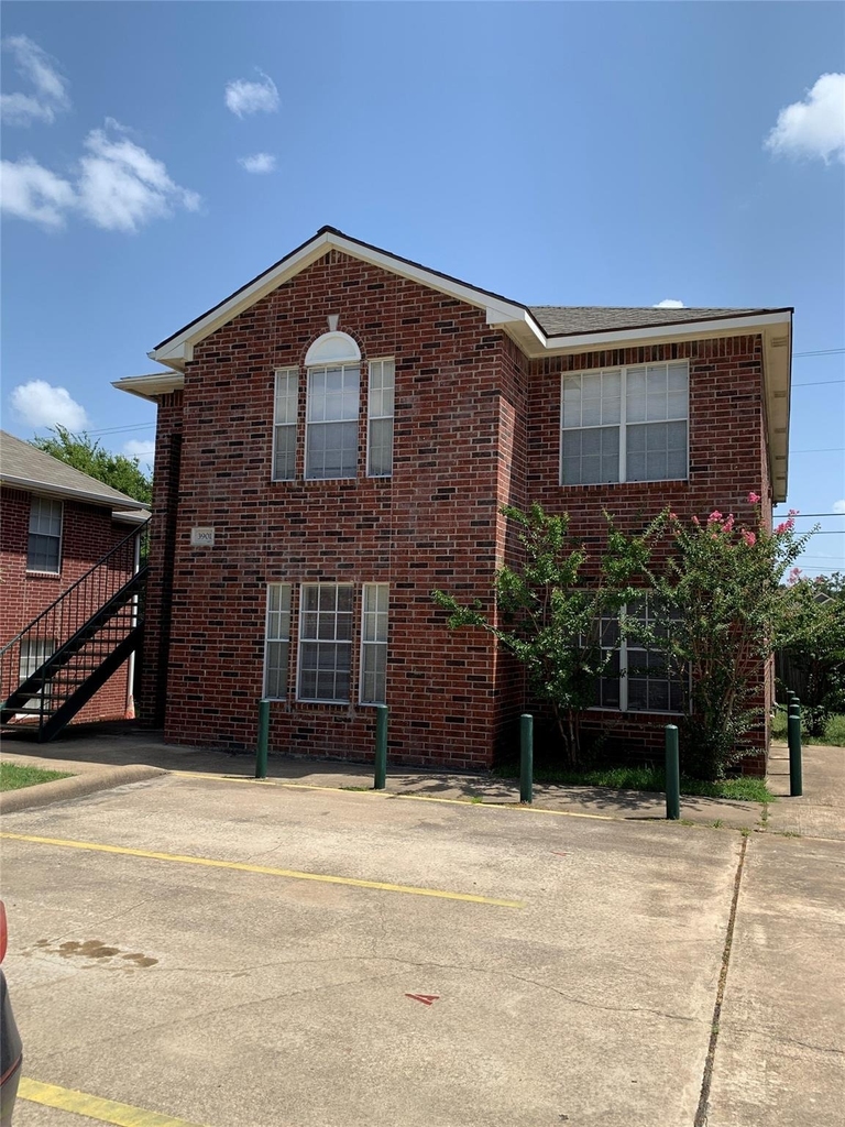 4310 College Main Street - Photo 0