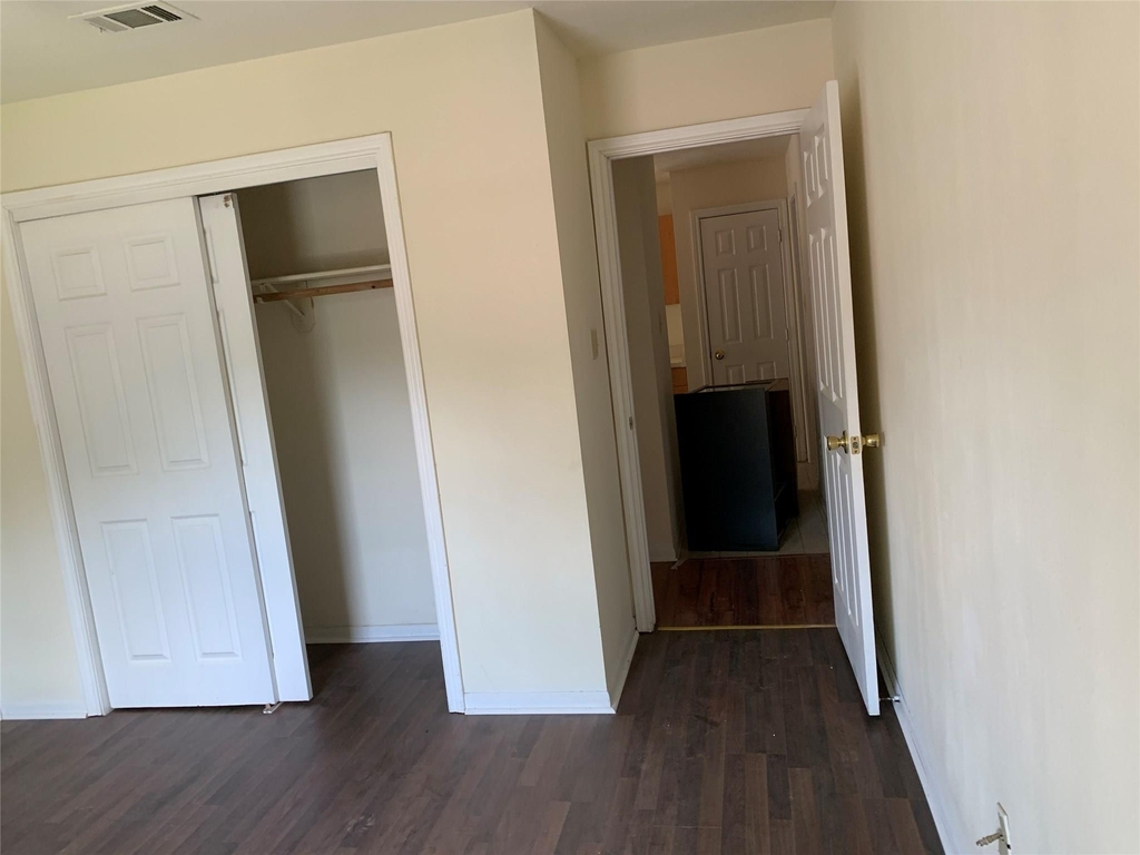 4310 College Main Street - Photo 8