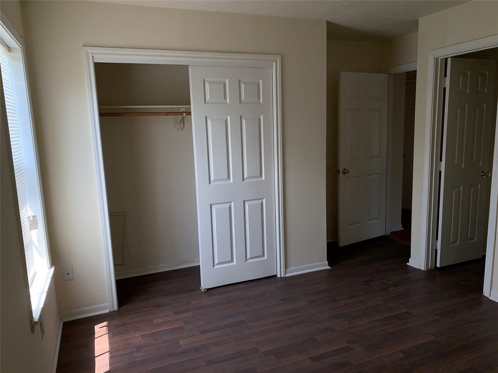 4310 College Main Street - Photo 11