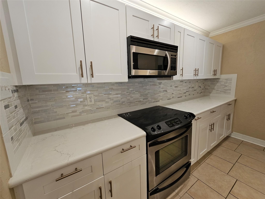 15575 Marina Drive - Photo 10