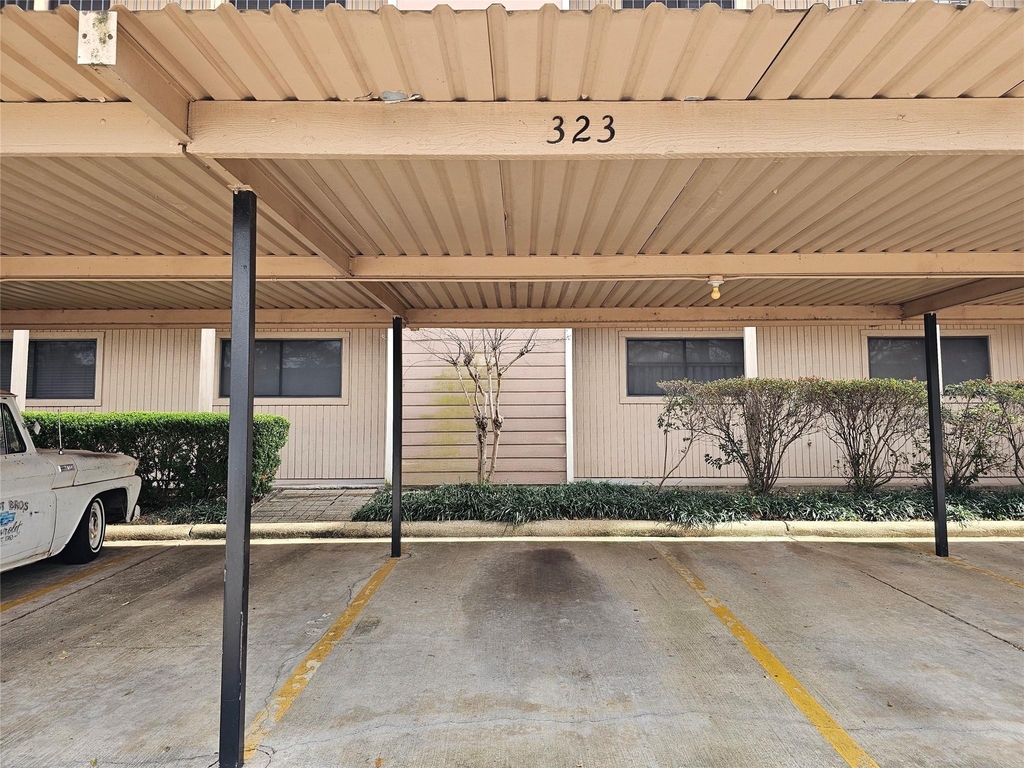 15575 Marina Drive - Photo 2
