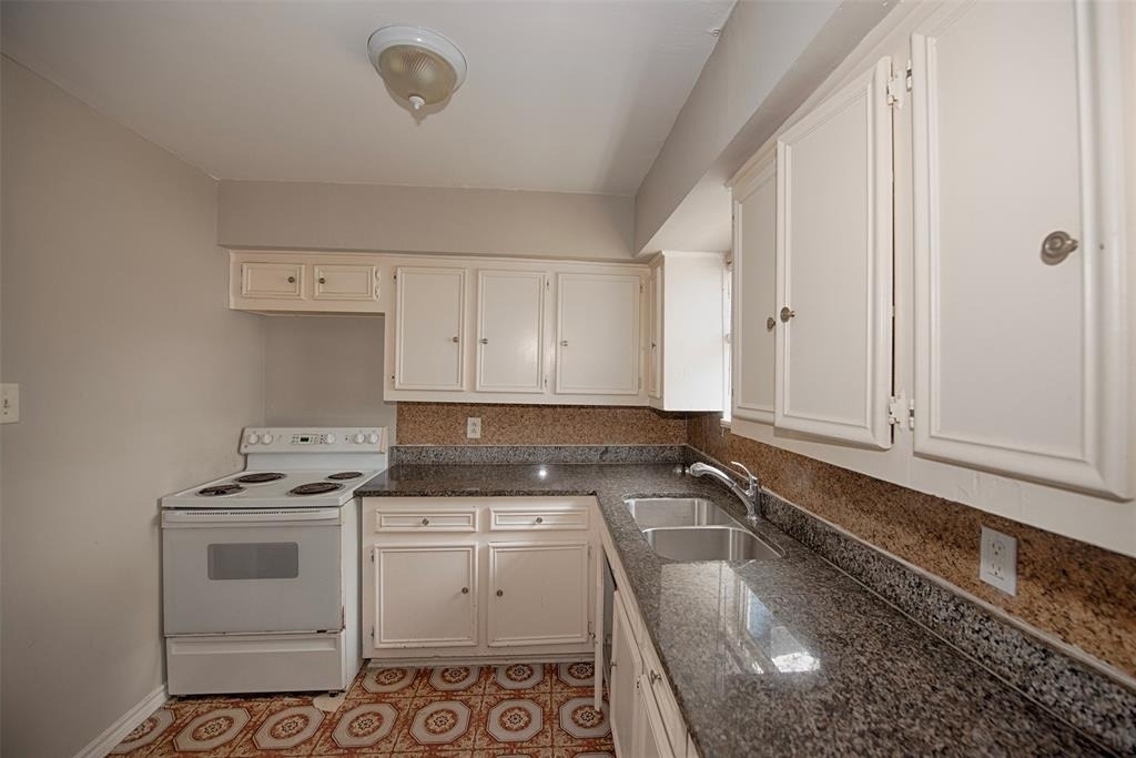 1211 1st Avenue N - Photo 9