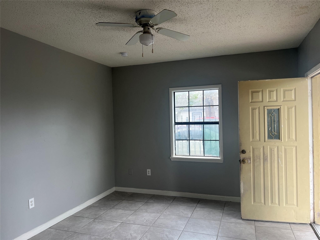 139 Van Molan Street - Photo 1