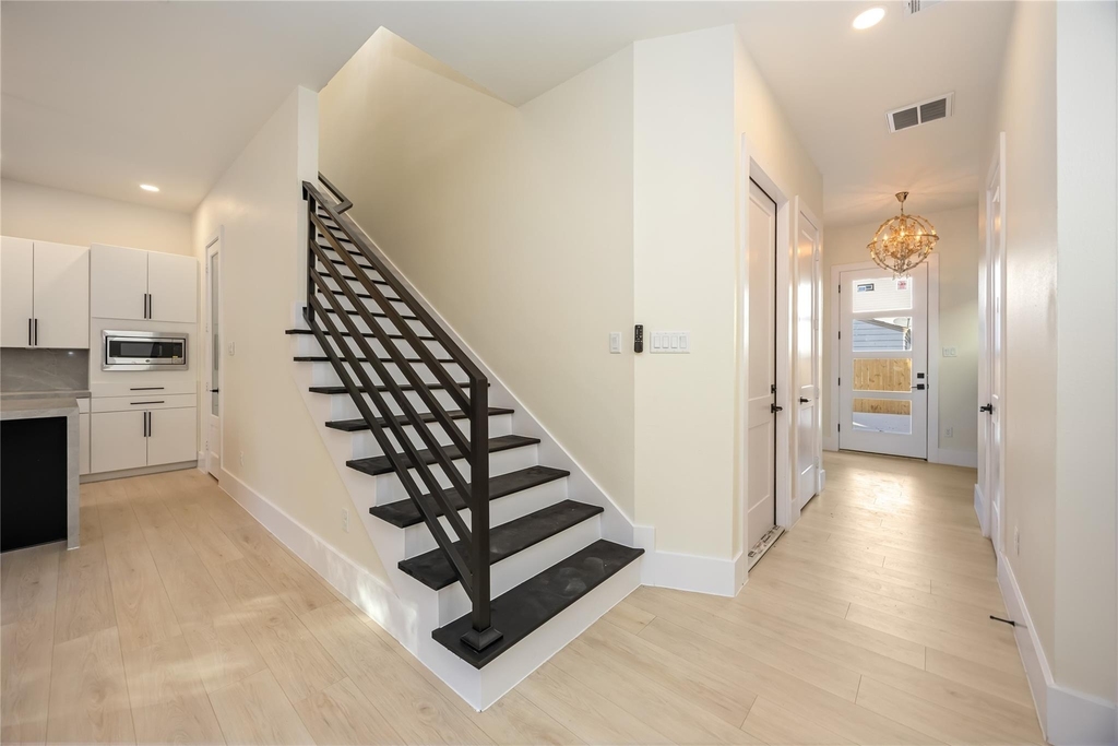 7125 England Street - Photo 2