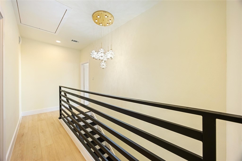 7125 England Street - Photo 11