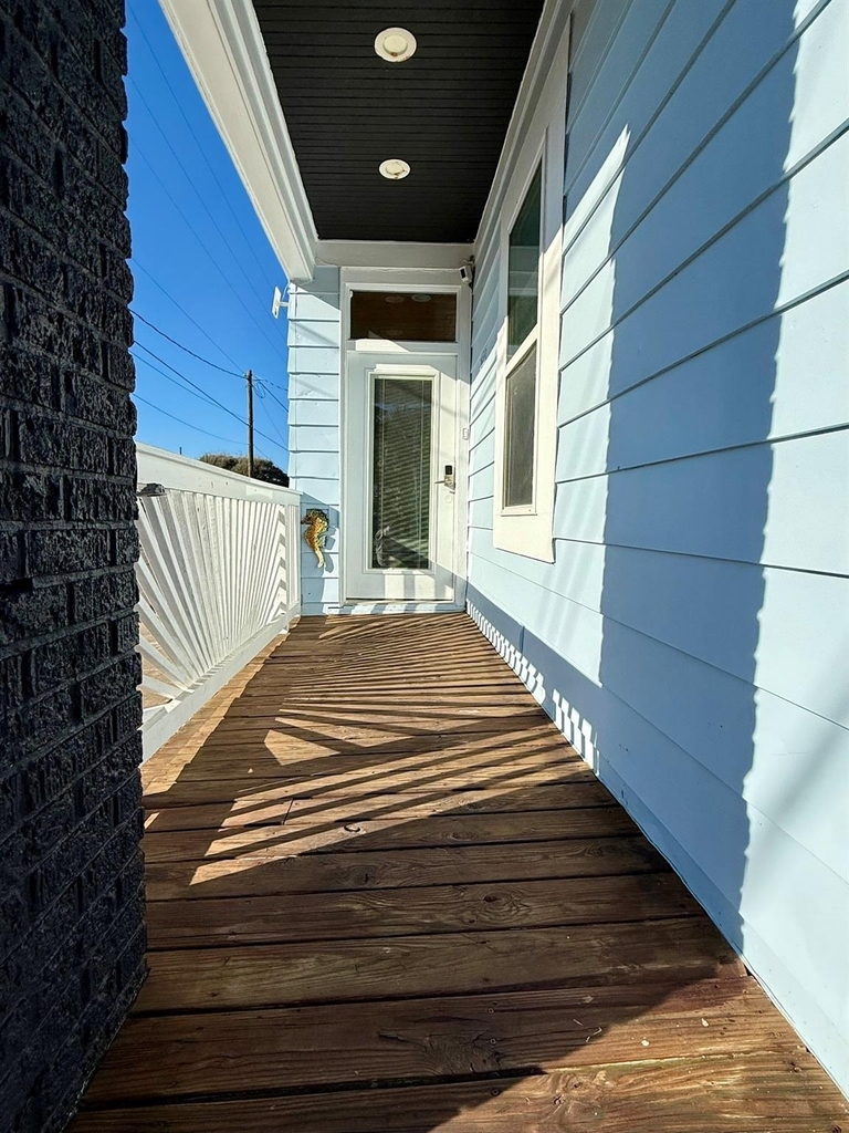 2312 37th Street - Photo 2