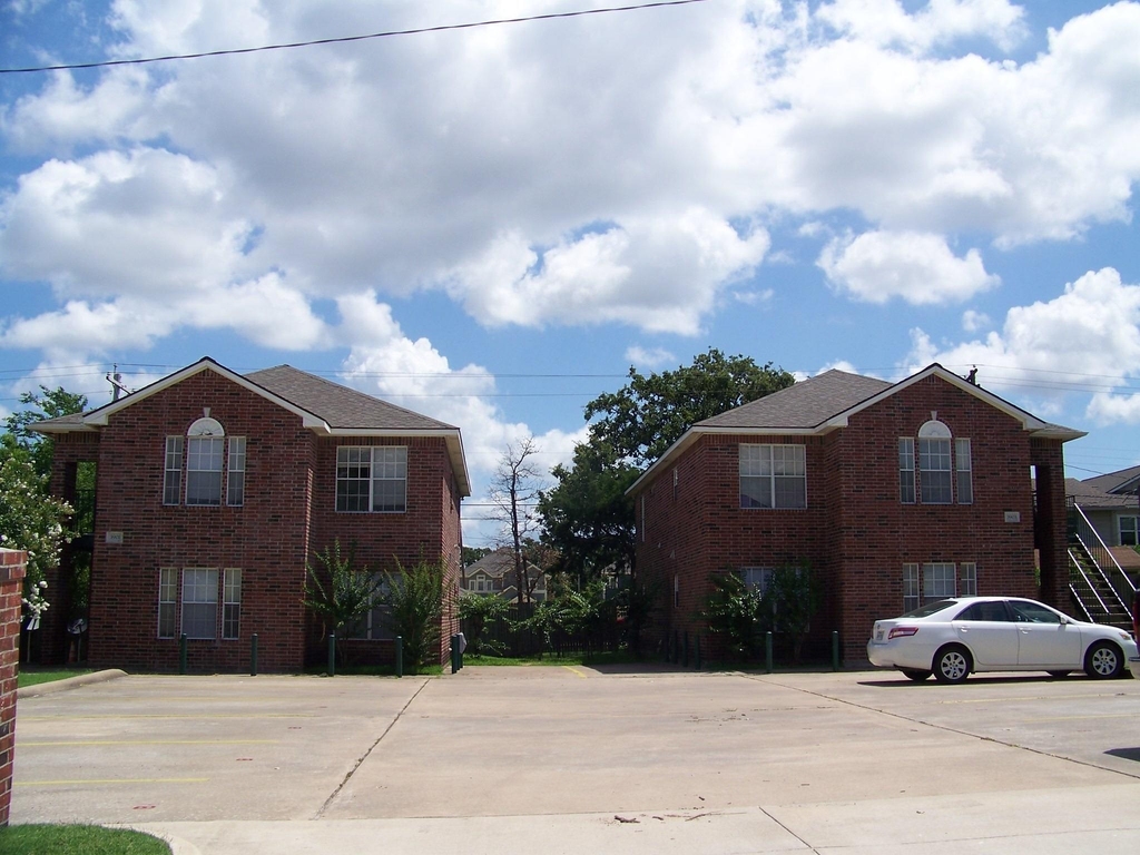 3901 College Main Street - Photo 0