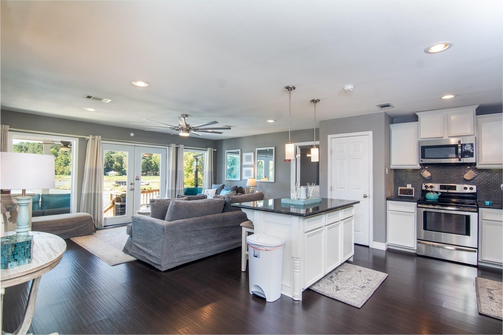 150 Edgewater Way - Photo 3