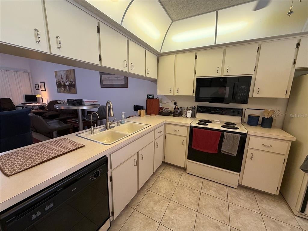 10512 Millriver Drive - Photo 4