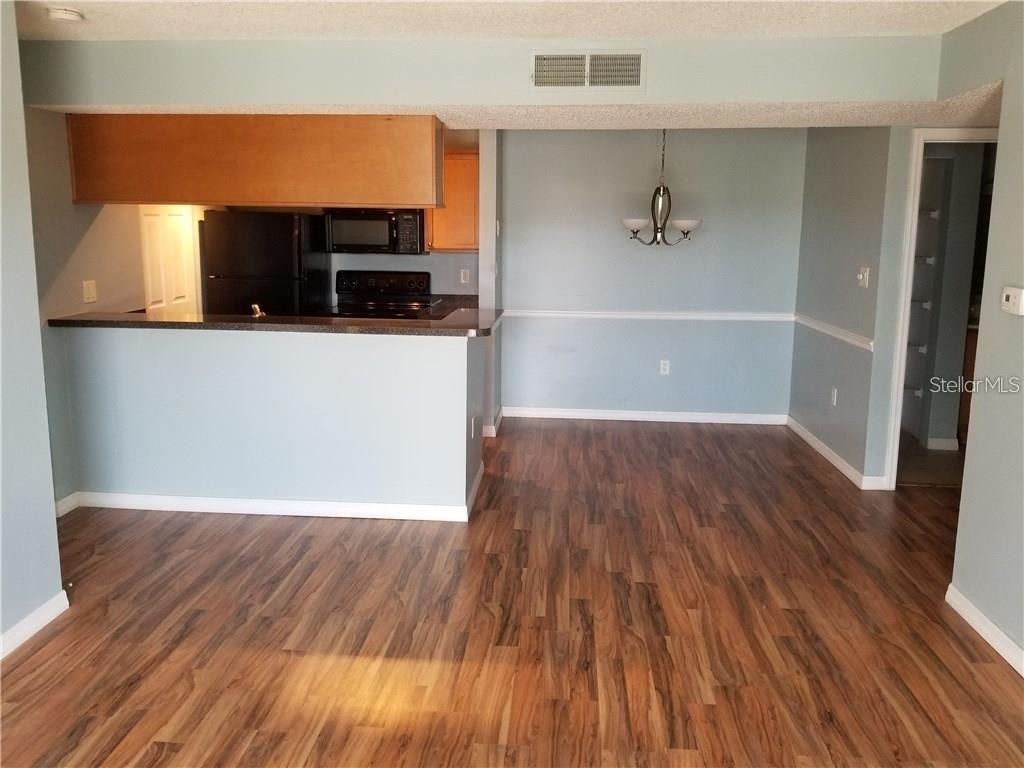 803 Lake Haven Square - Photo 15