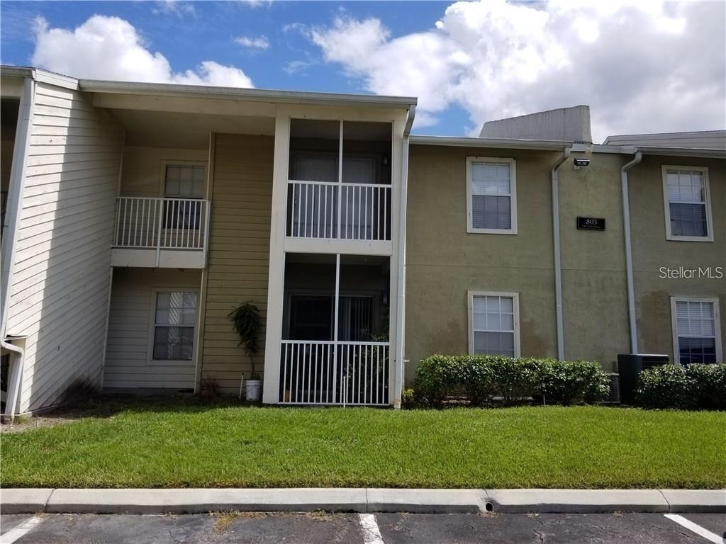 803 Lake Haven Square - Photo 0