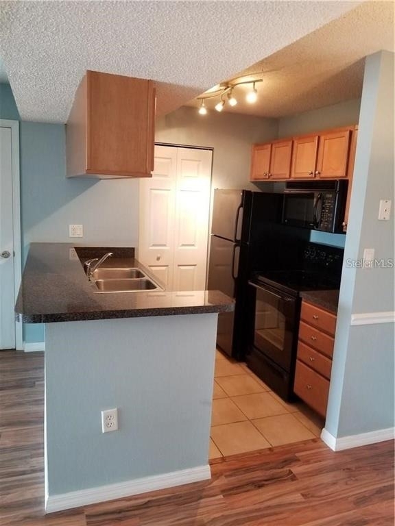803 Lake Haven Square - Photo 11