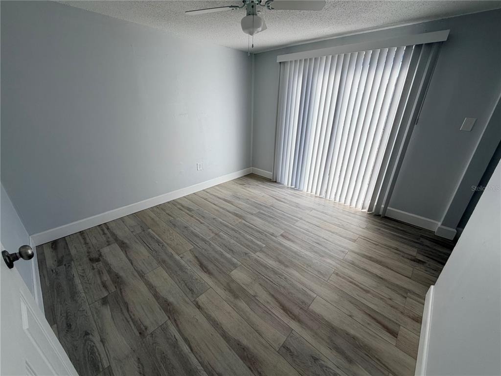 1101 E 140th Avenue - Photo 5