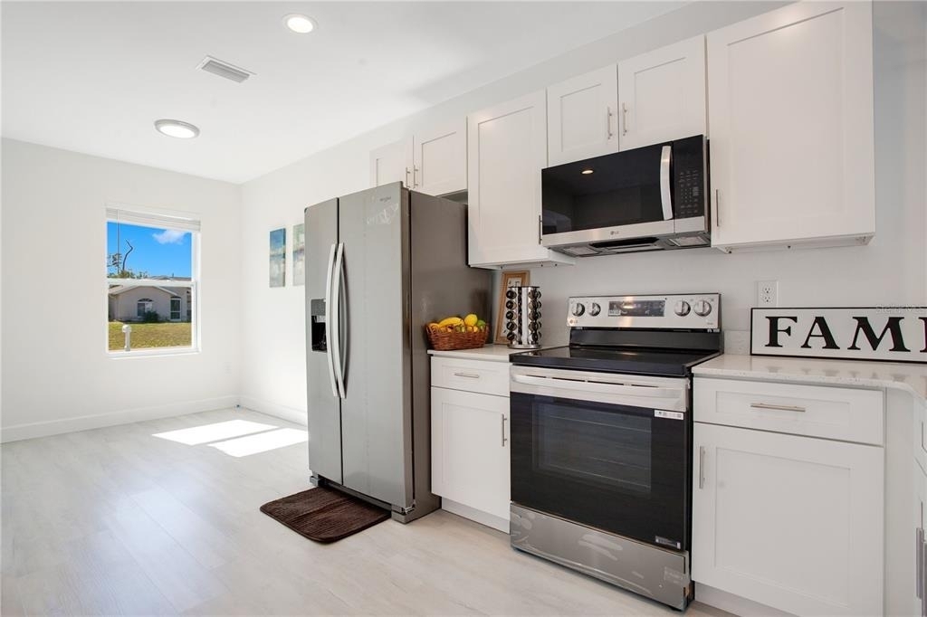 10452 Pendleton Avenue - Photo 2