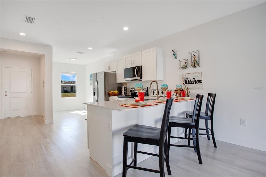 10452 Pendleton Avenue - Photo 4