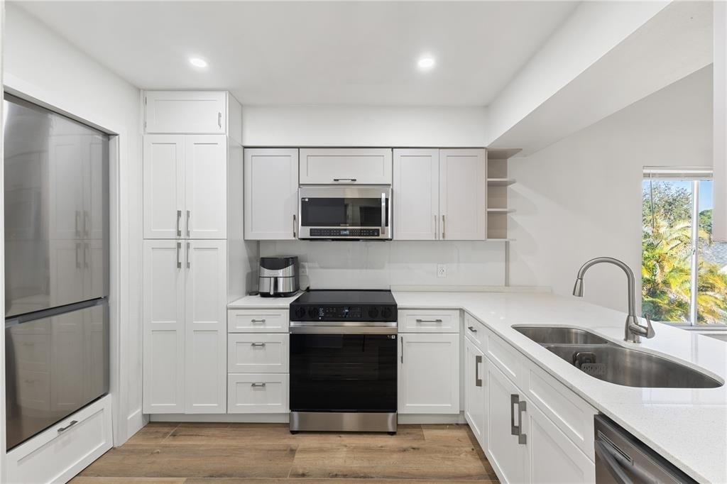 5606 Blue Shadows Court - Photo 1