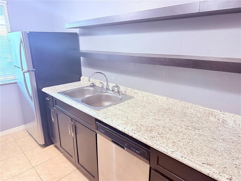 6519 W Newberry Road - Photo 2