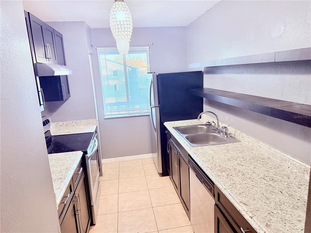 6519 W Newberry Road - Photo 0
