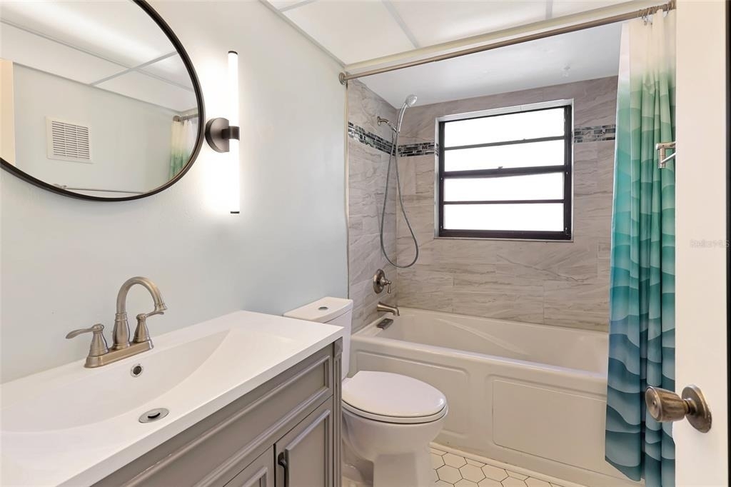 1403 56th Street W - Photo 4