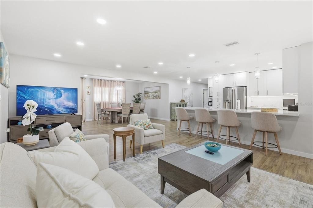 5247 Carmilfra Drive - Photo 2