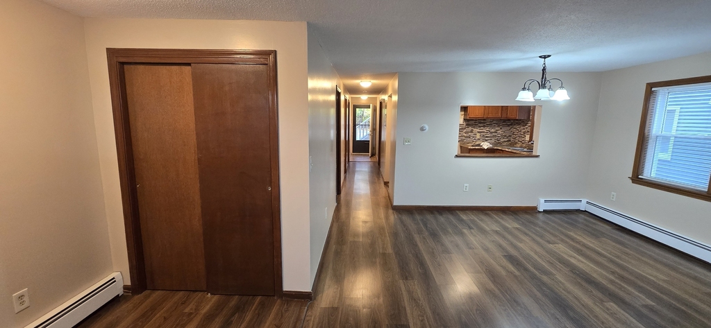2319 Main Street - Photo 2