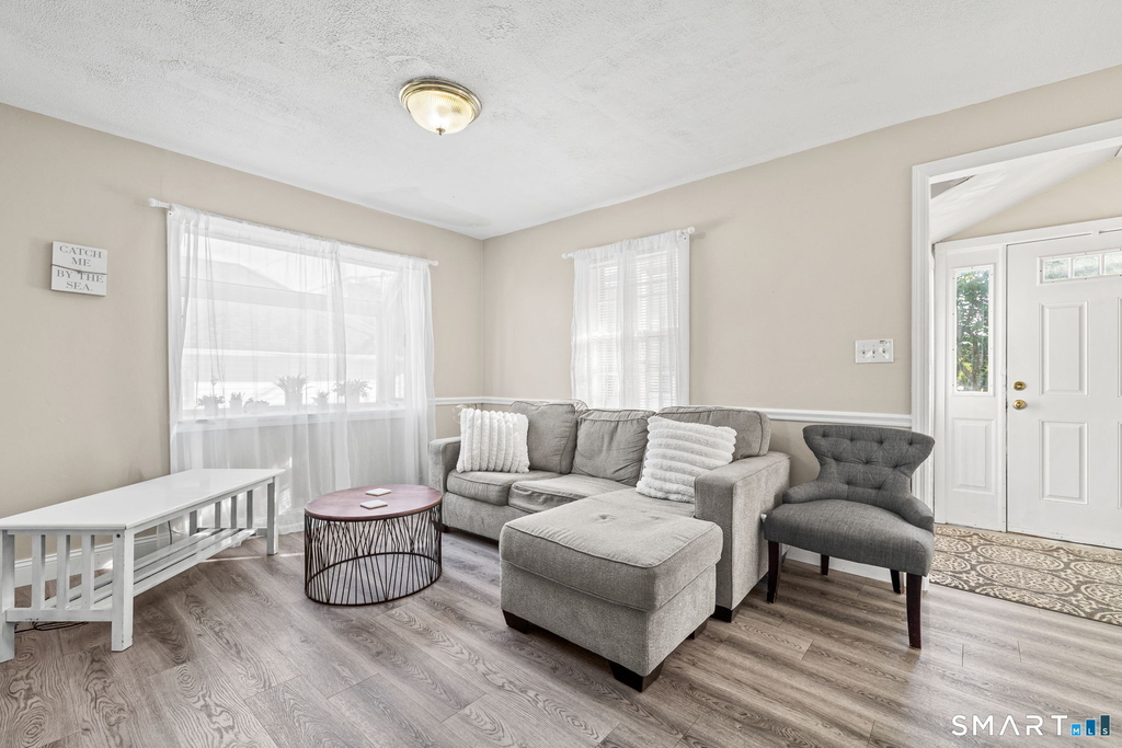 116 College Place - Photo 1