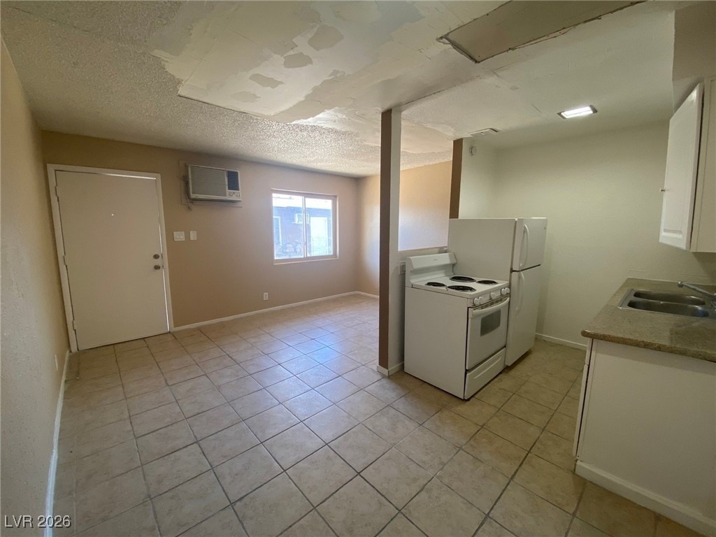 236 W Philadelphia Avenue - Photo 1