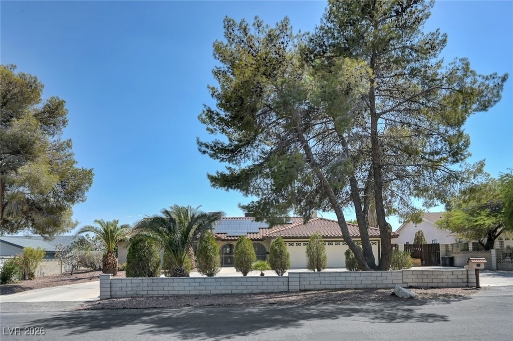 6975 Obannon Drive - Photo 2