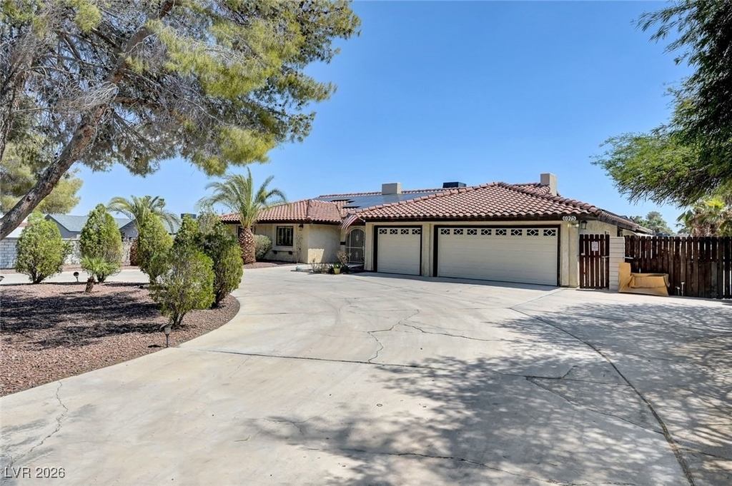 6975 Obannon Drive - Photo 1