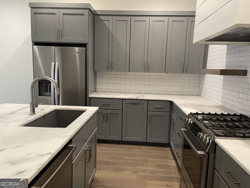 460 Heatherden Avenue - Photo 6