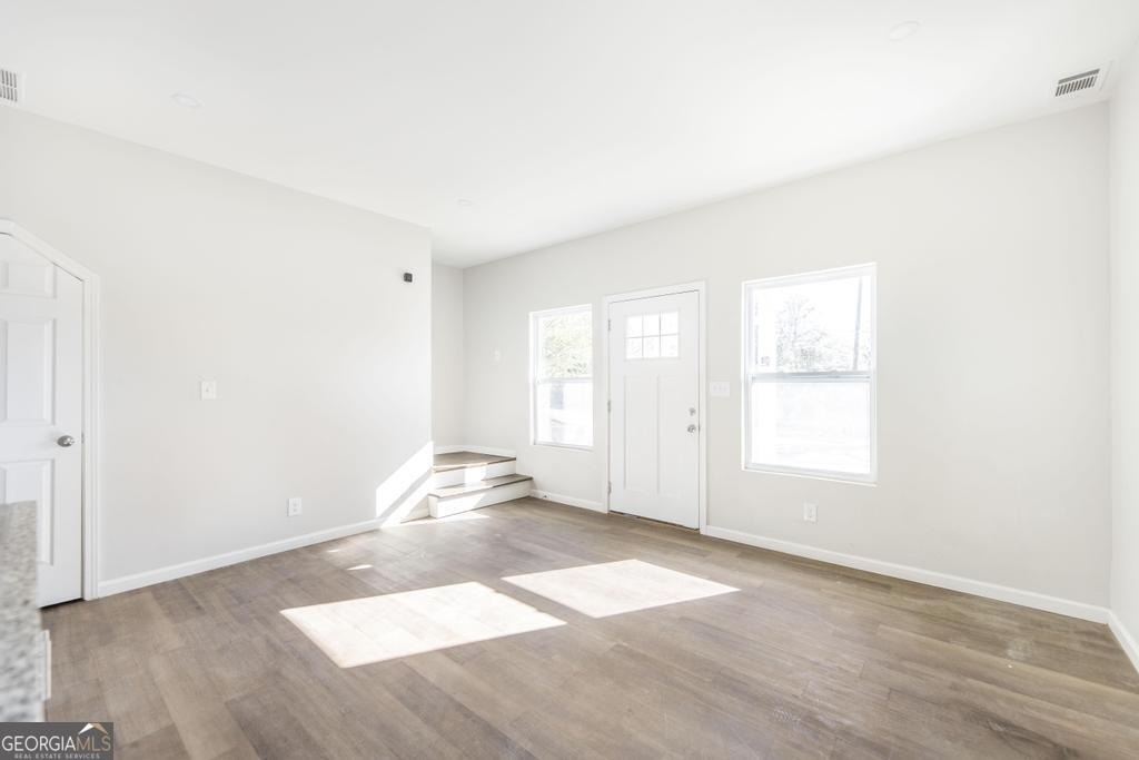 1635 2nd Street - Photo 6
