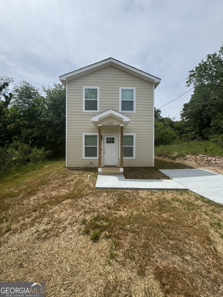 1635 2nd Street - Photo 0
